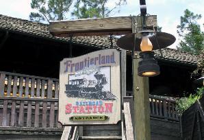 Frontierland Station